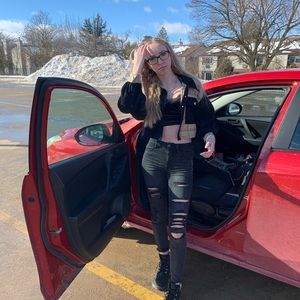 Meet your Posher, Angelika